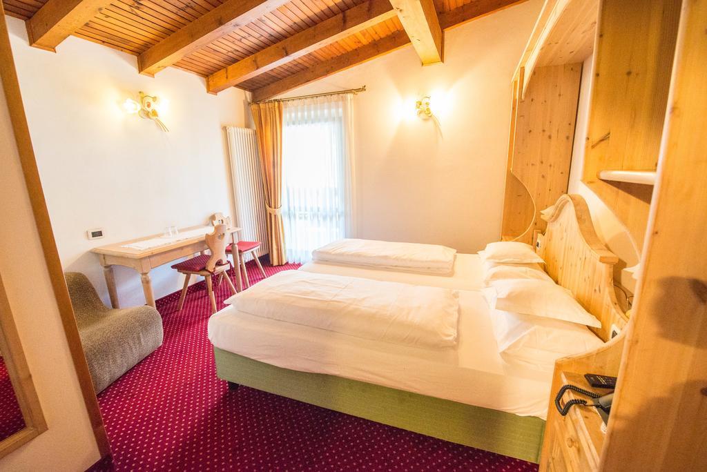Hotel Garni Norma Madonna Εξωτερικό φωτογραφία